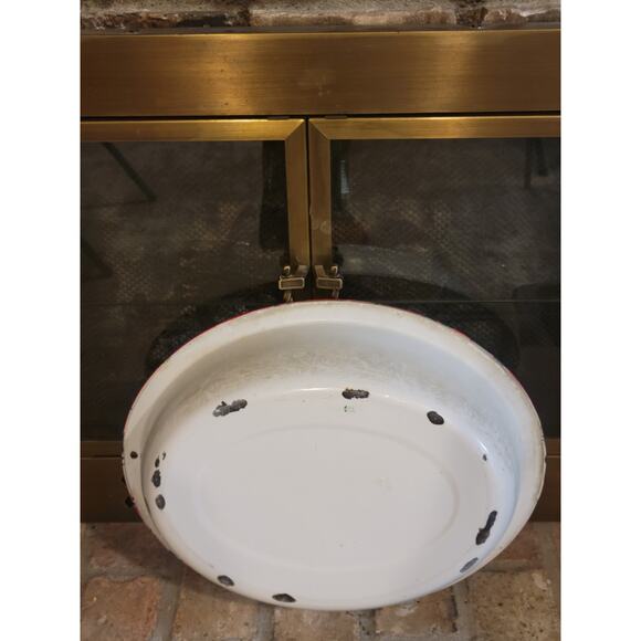 Vintage White/Red Oval Enamelware Basin Farmhouse Primitive Rustic Pan - Picture 5 of 5